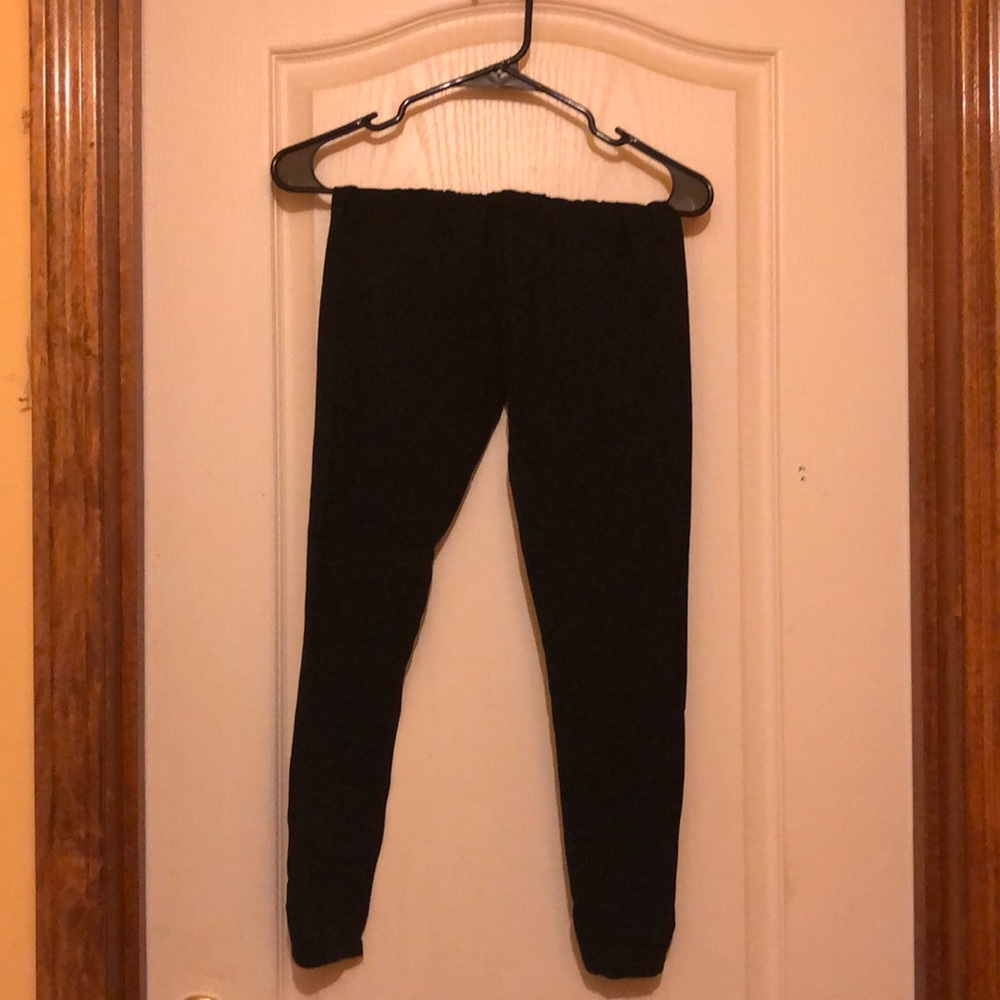 Black leggings